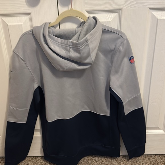 New England Patriots Boys Nike Hoodie - Picture 2 of 3